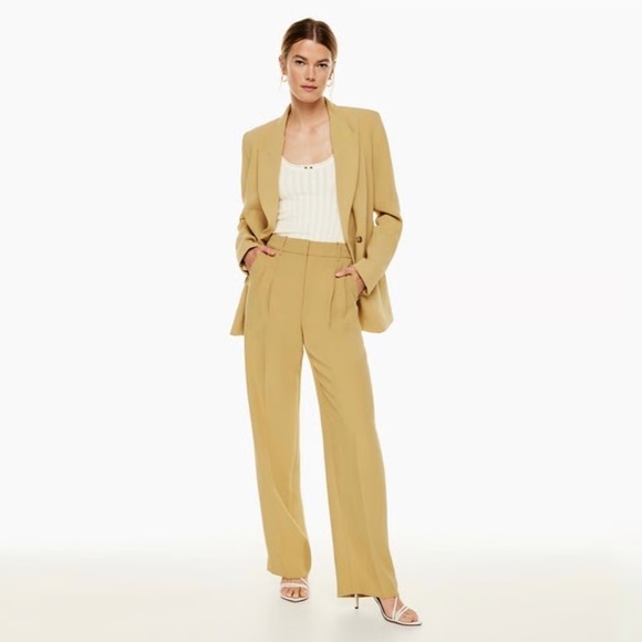Aritzia Pants - Aritzia - Wilfred - The Effortless Pant - Sandy Beige